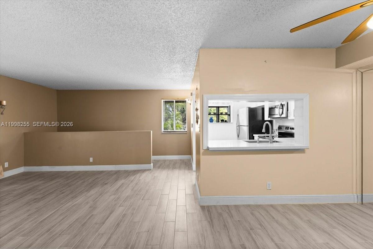 3047 N Oakland Forest Drive 204 Property Photo 7
