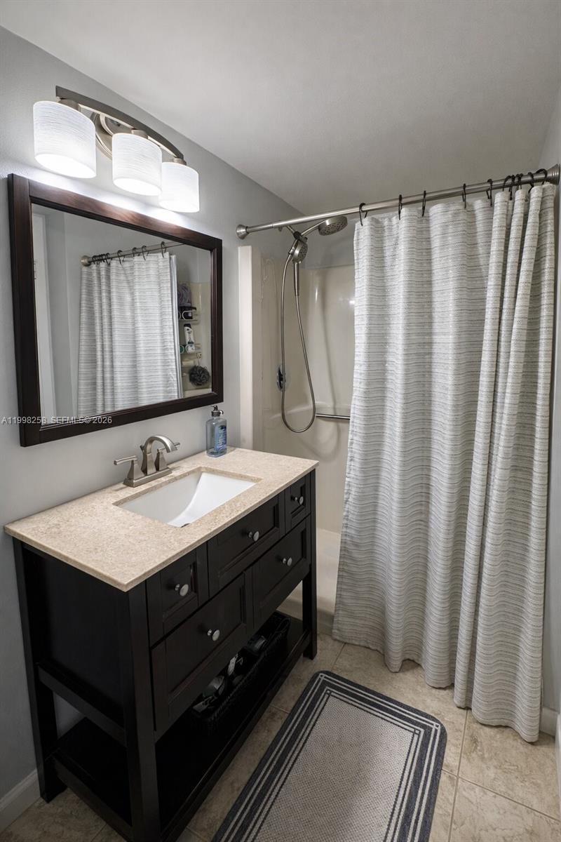7269 Golf Colony Court 202 Property Photo 8