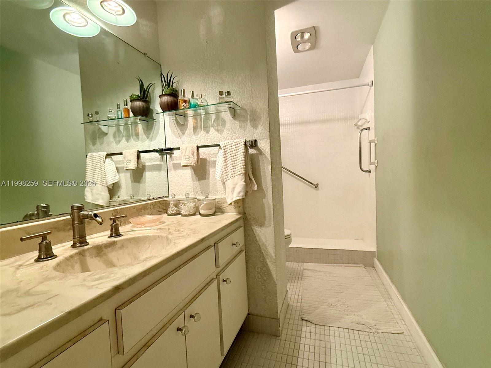 4350 Hillcrest Drive 303 Property Photo 15