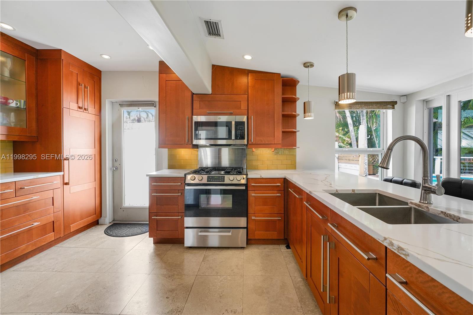 905 Mandarin Isle Property Photo 19
