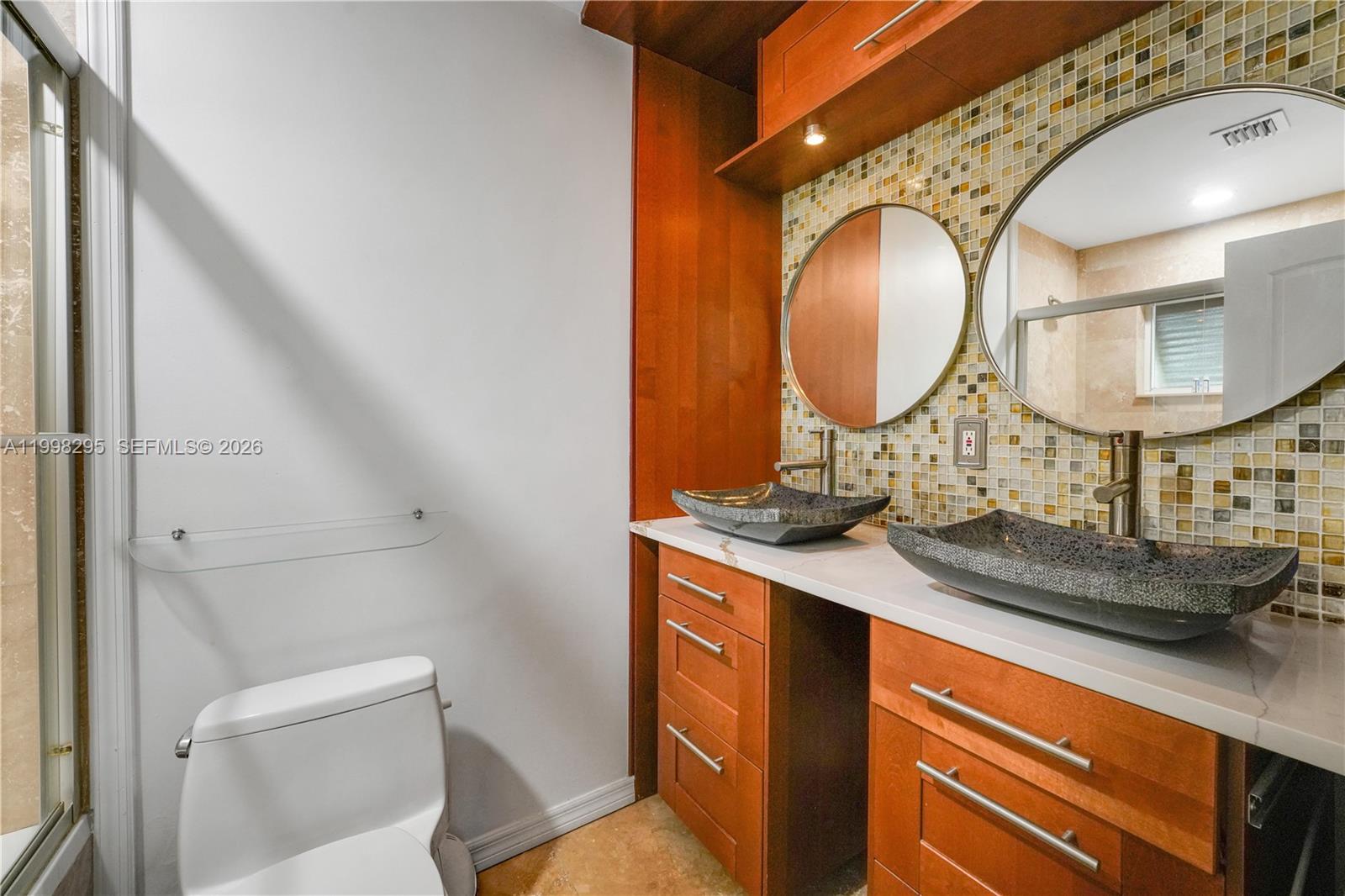 905 Mandarin Isle Property Photo 26