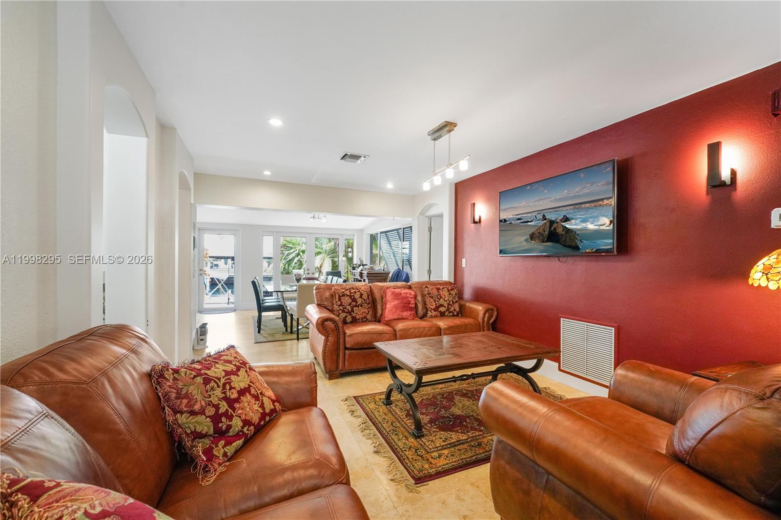 905 Mandarin Isle Property Photo 29