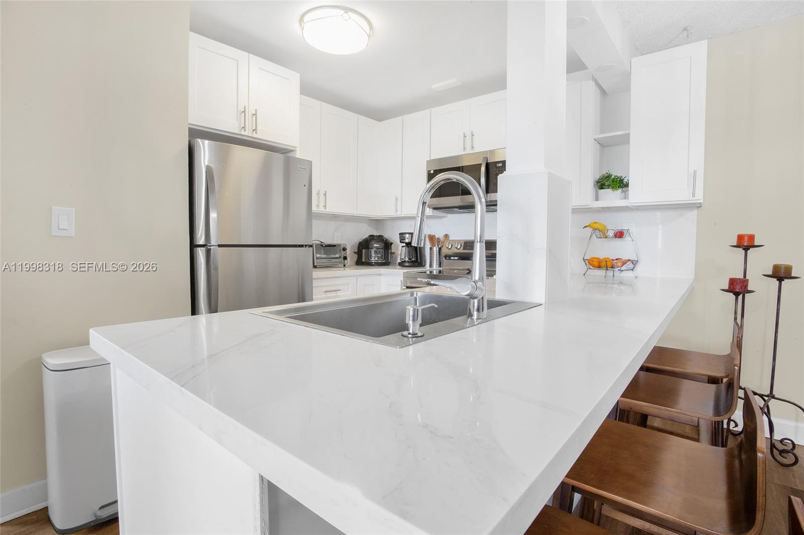 9682 Fontainebleau Boulevard 503 Property Photo 4