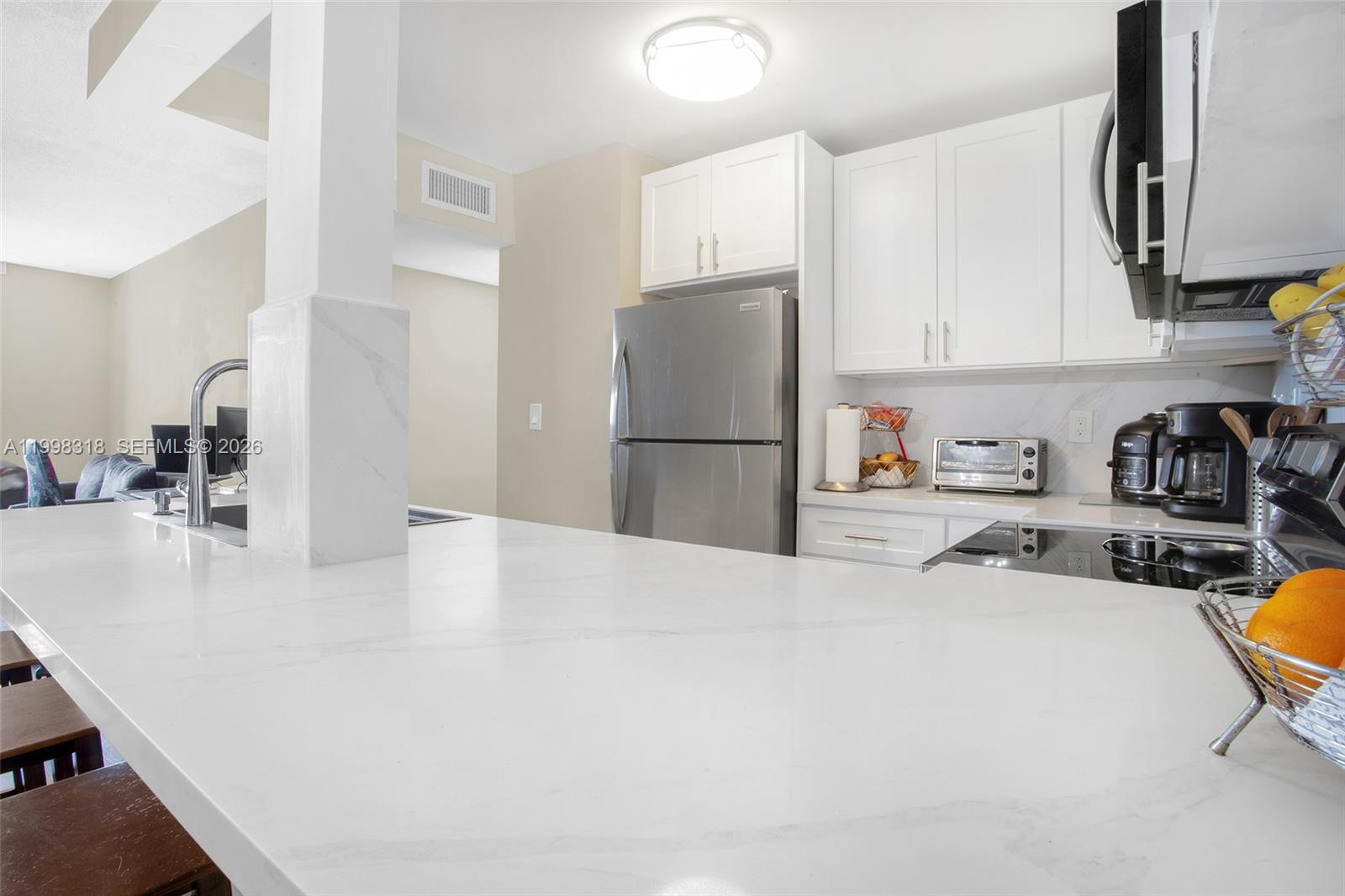 9682 Fontainebleau Boulevard 503 Property Photo 5
