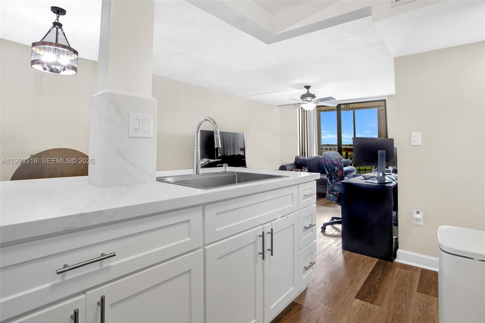 9682 Fontainebleau Boulevard 503 Property Photo 7