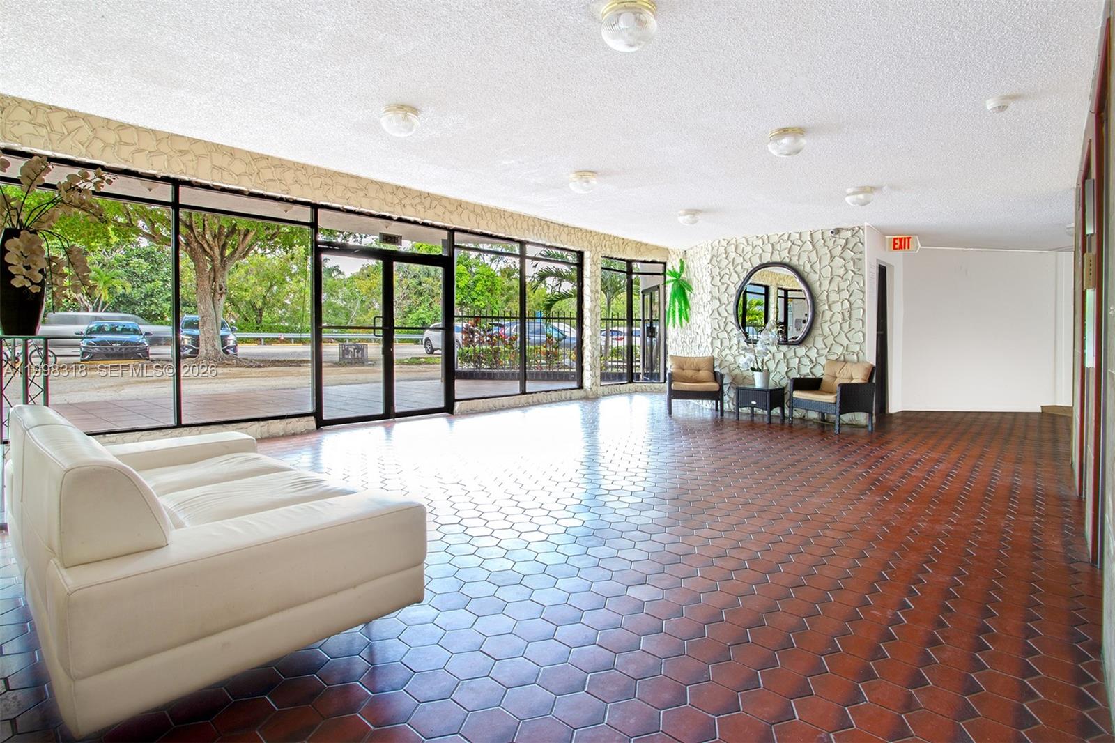 9682 Fontainebleau Boulevard 503 Property Photo 28