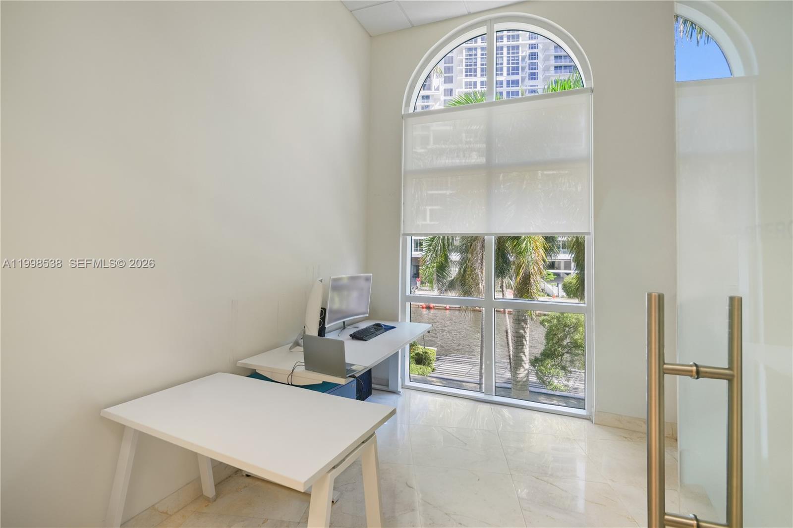 A11998538 Property Photo 19