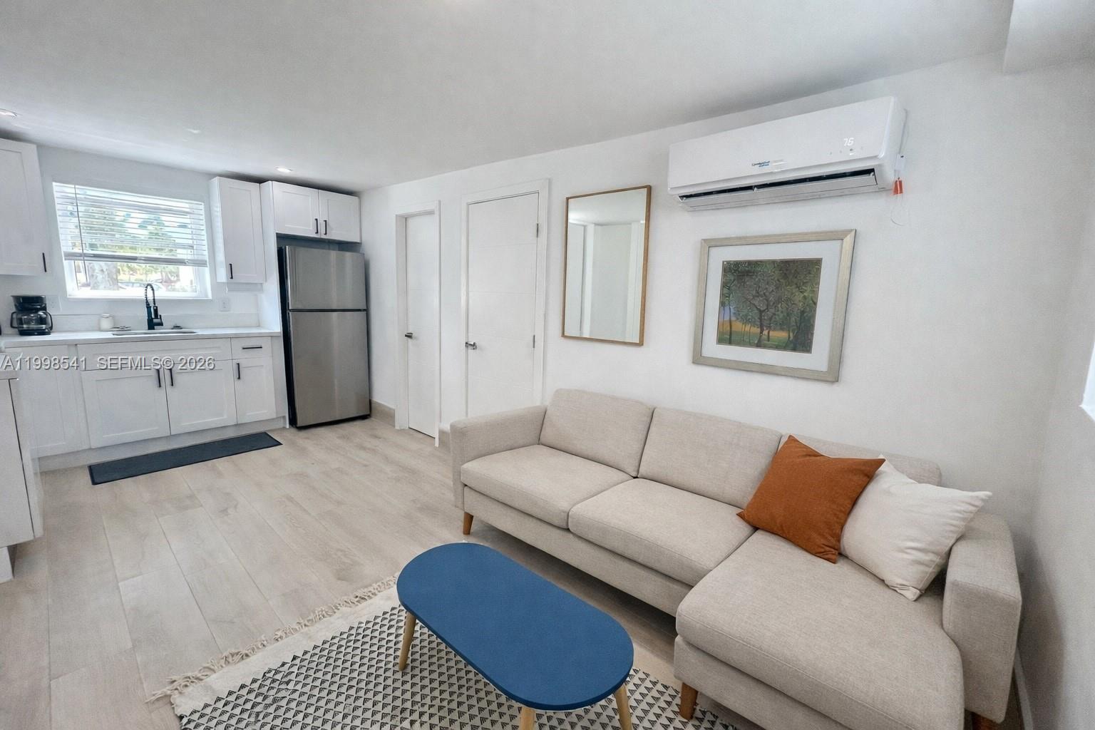 A11998541 Property Photo 2