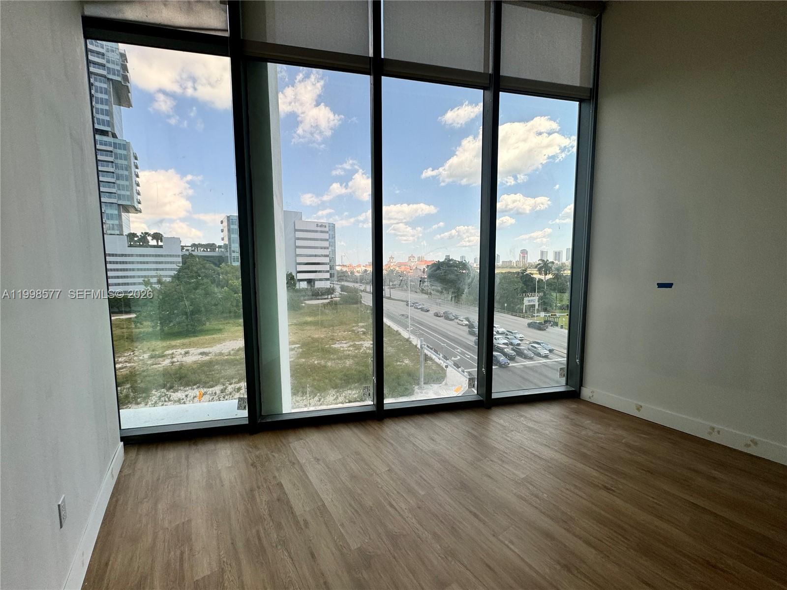 21290 Biscayne Boulevard 405 Property Photo 1