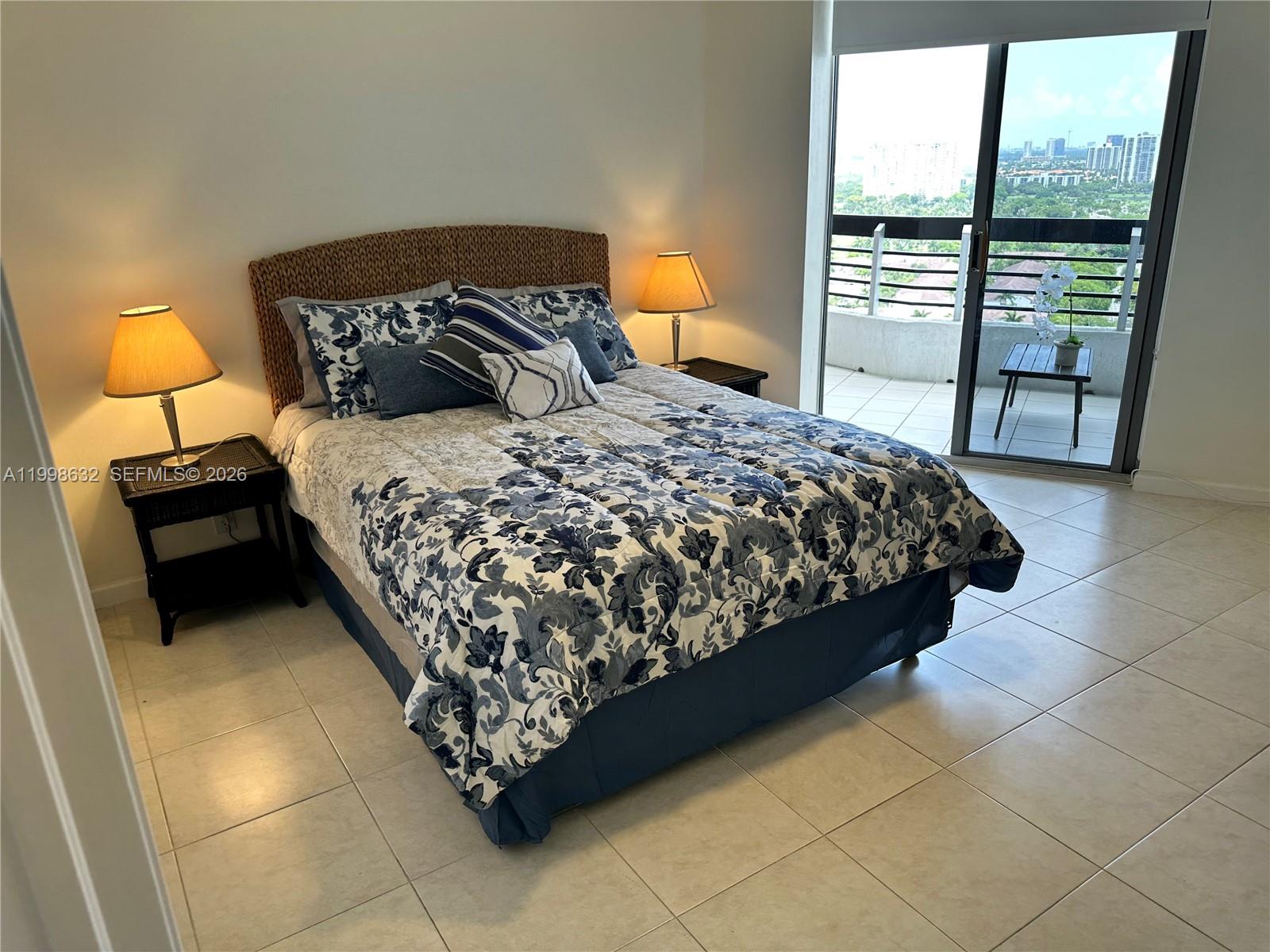 3530 Mystic Pointe Drive 2607 Property Photo 14