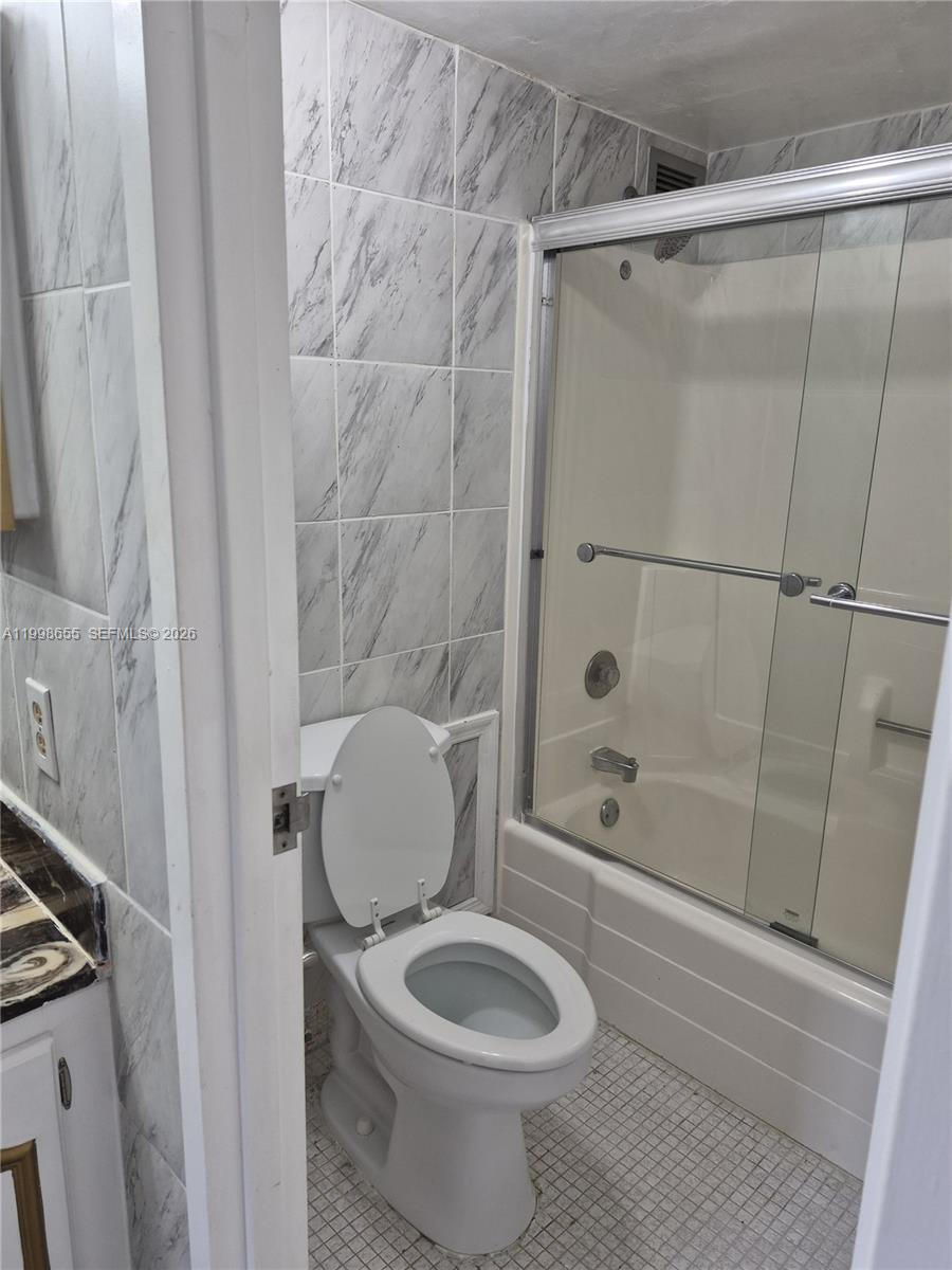 1402 Nw 80th Avenue 205 Property Photo 9