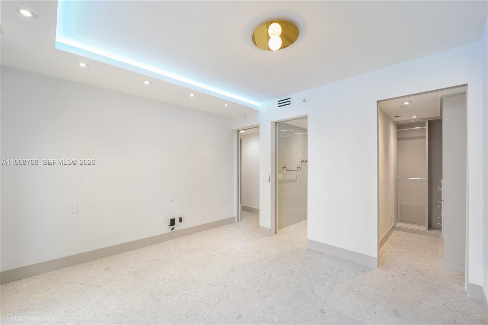 A11998708 Property Photo 27