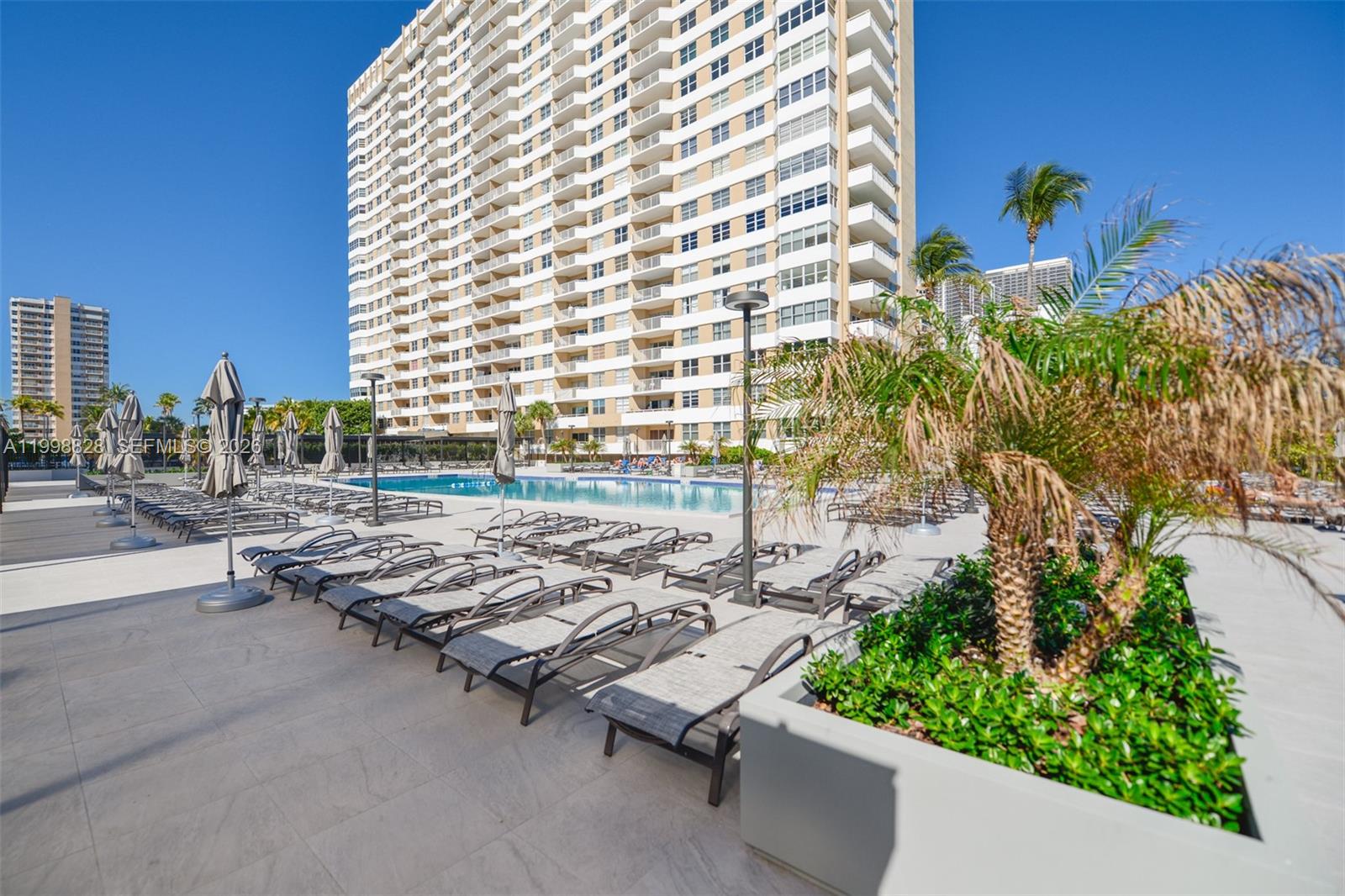 1965 S Ocean Drive 14d Property Photo 32