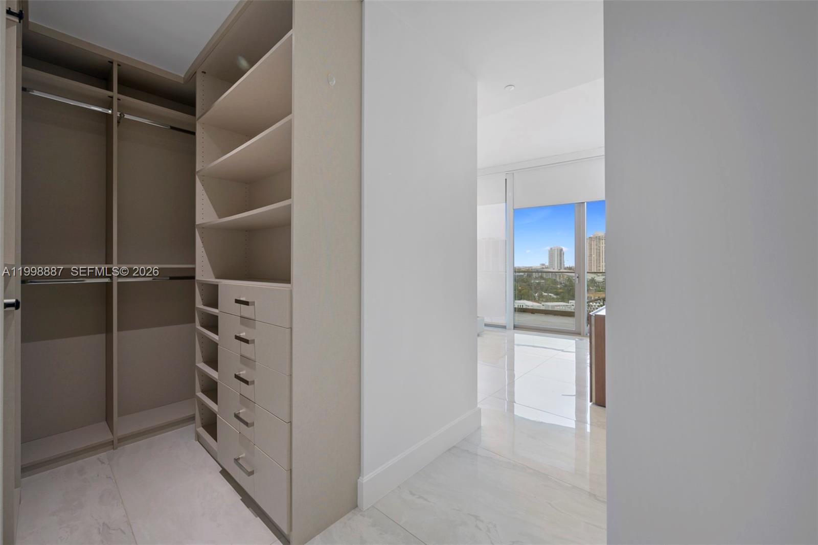 18975 Collins Avenue 605 Property Photo 60