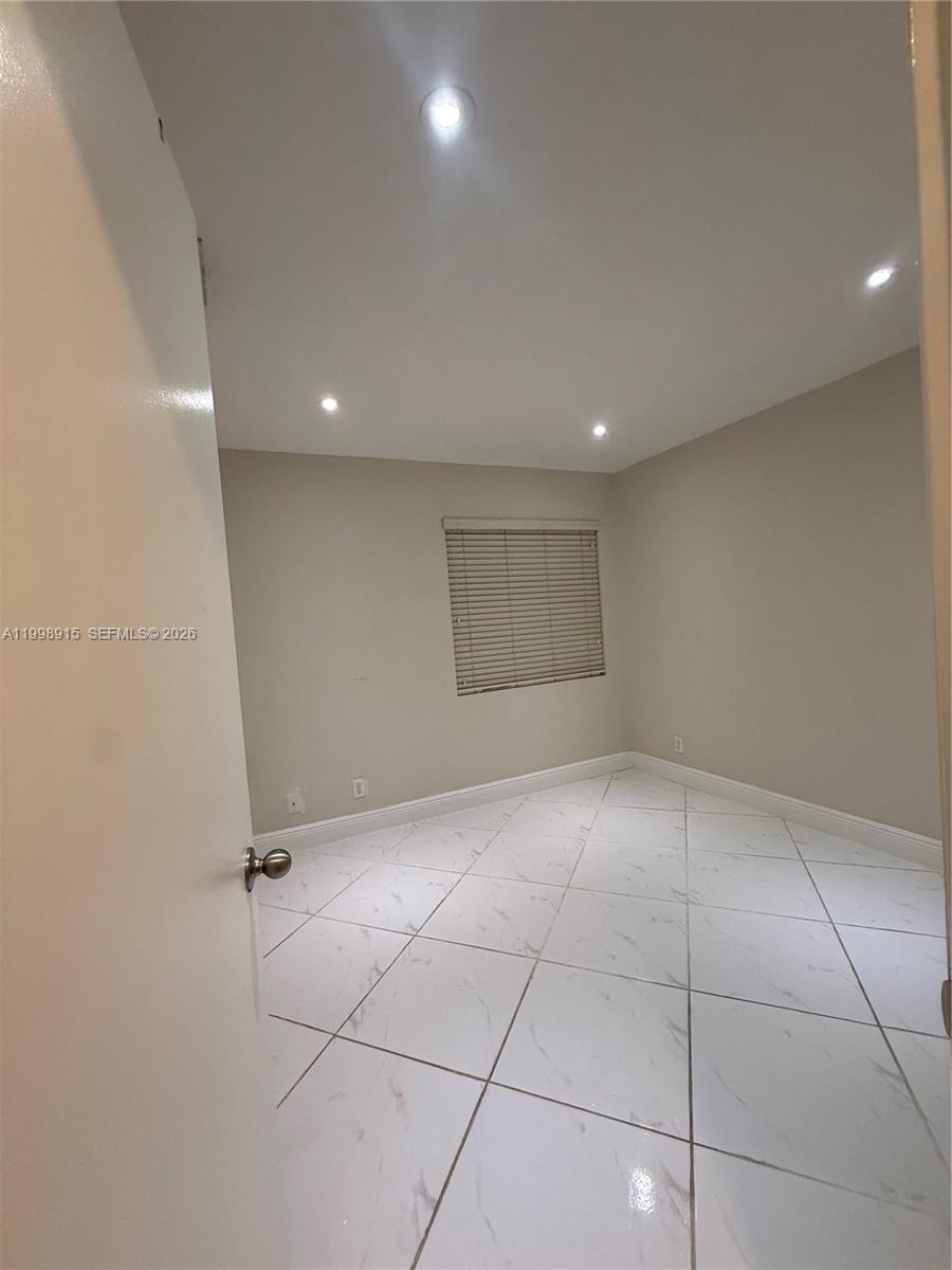 17268 Nw 60th Court Property Photo 9