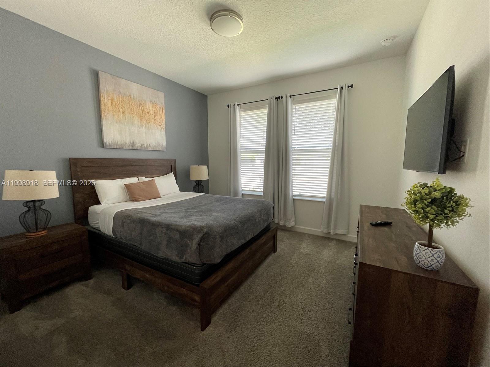 A11998918 Property Photo 14