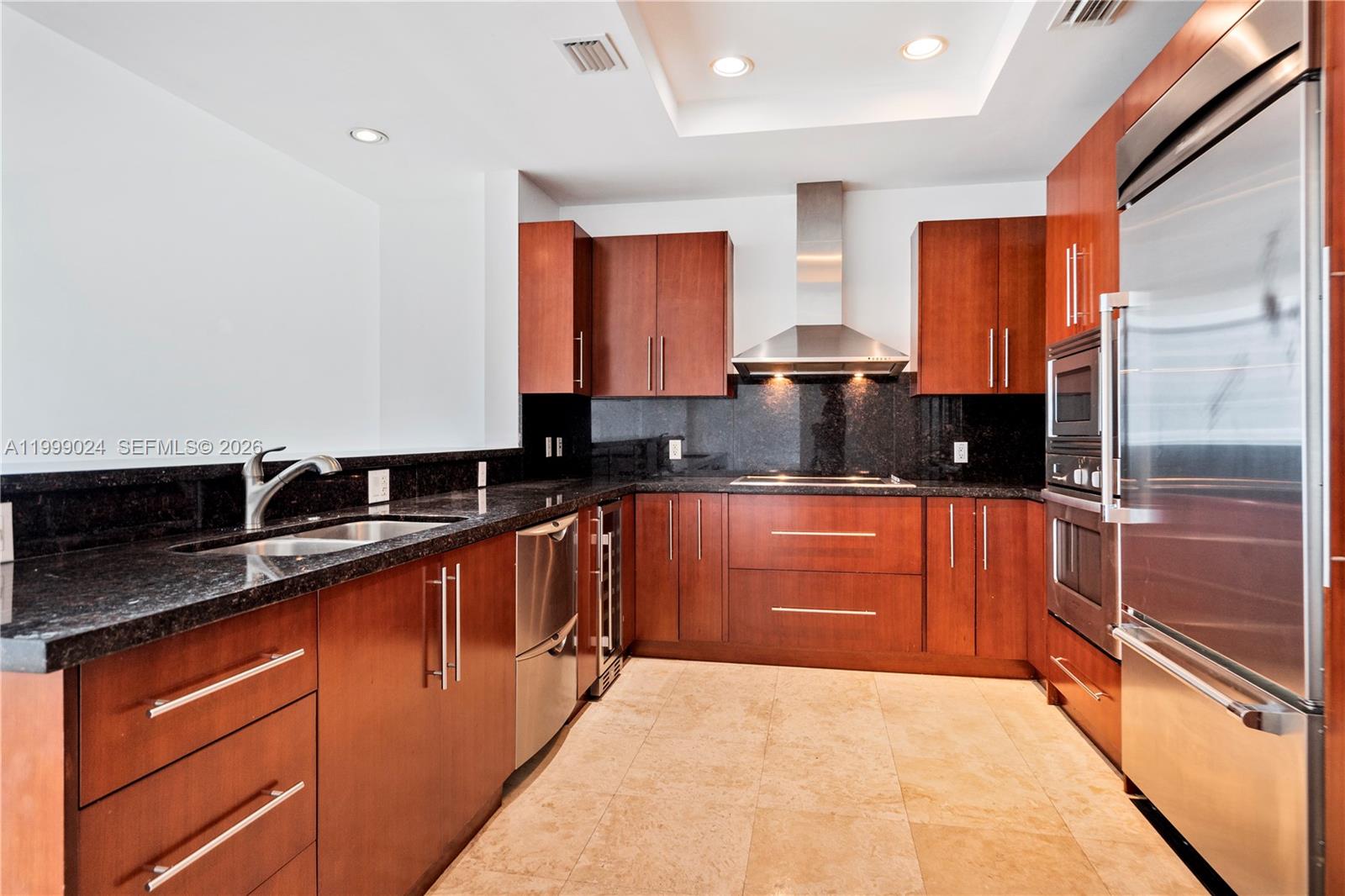 1090 N River Drive 402 Property Photo 4