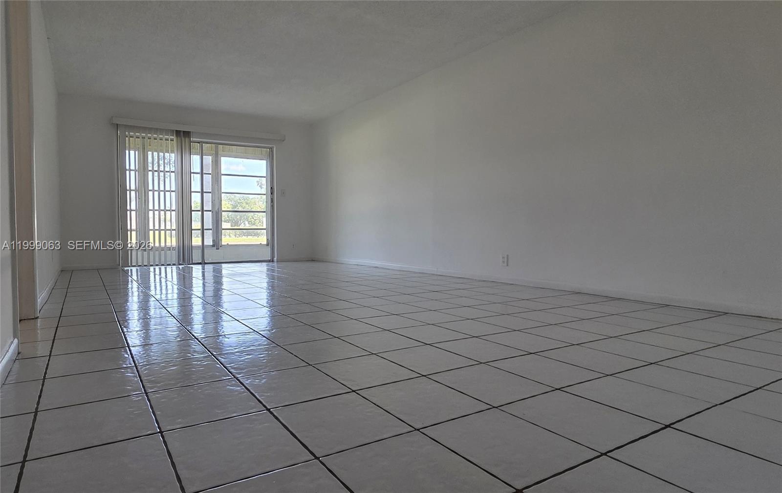 A11999063 Property Photo 3