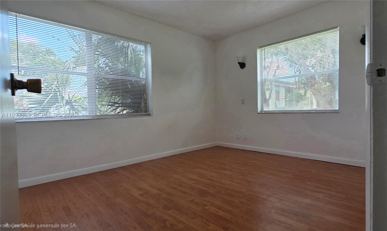 A11999063 Property Photo 12