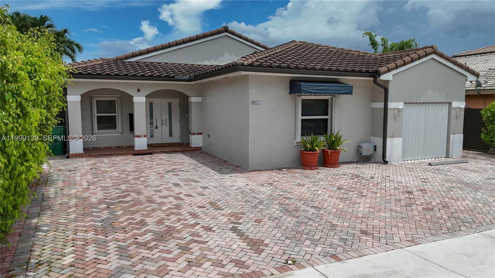 6931 Sw 159th Place Property Photo 1
