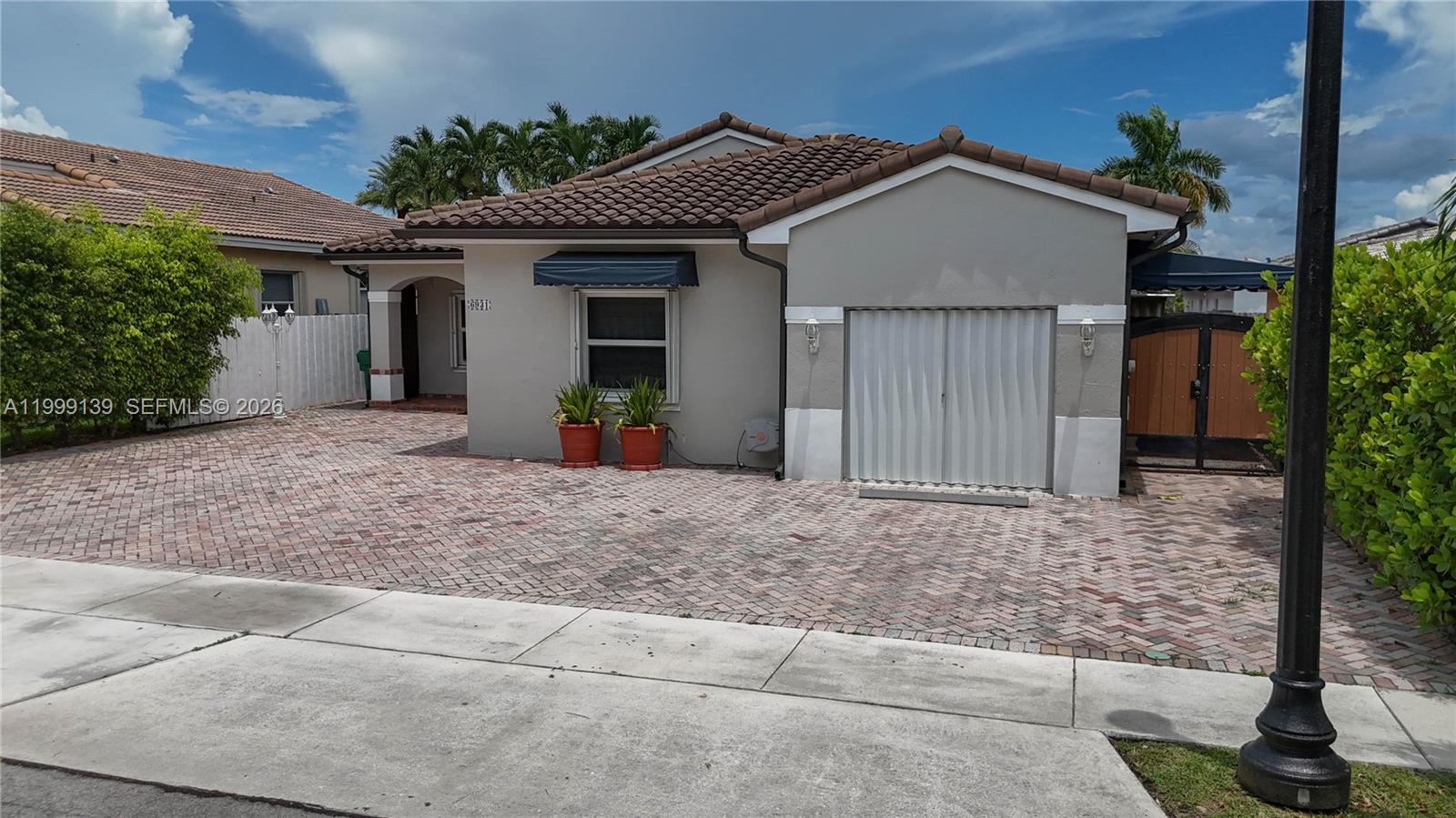 6931 Sw 159th Place Property Photo 4