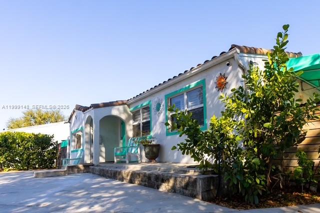 A11999148 Property Photo 2
