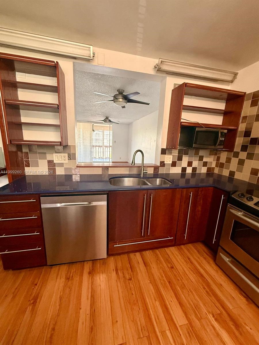 A11999260 Property Photo 13
