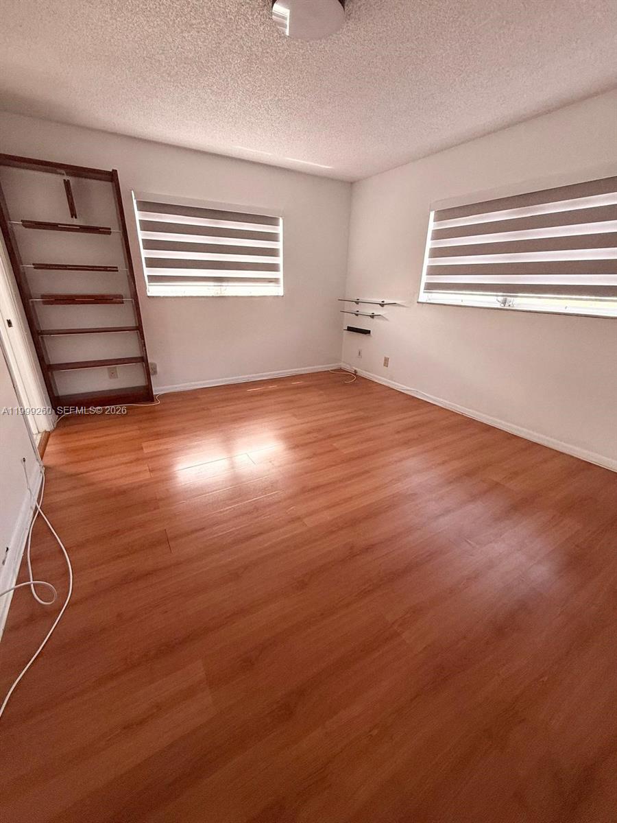 A11999260 Property Photo 20