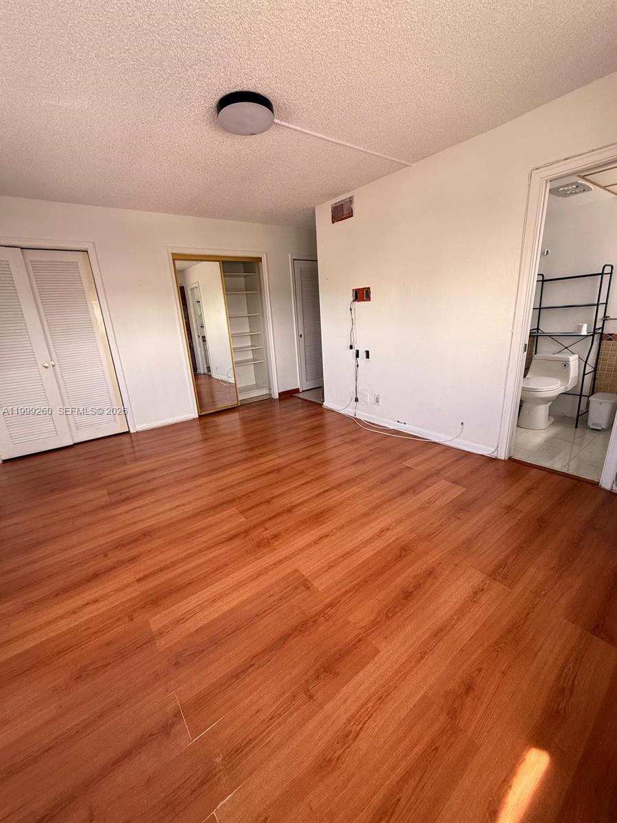 A11999260 Property Photo 24