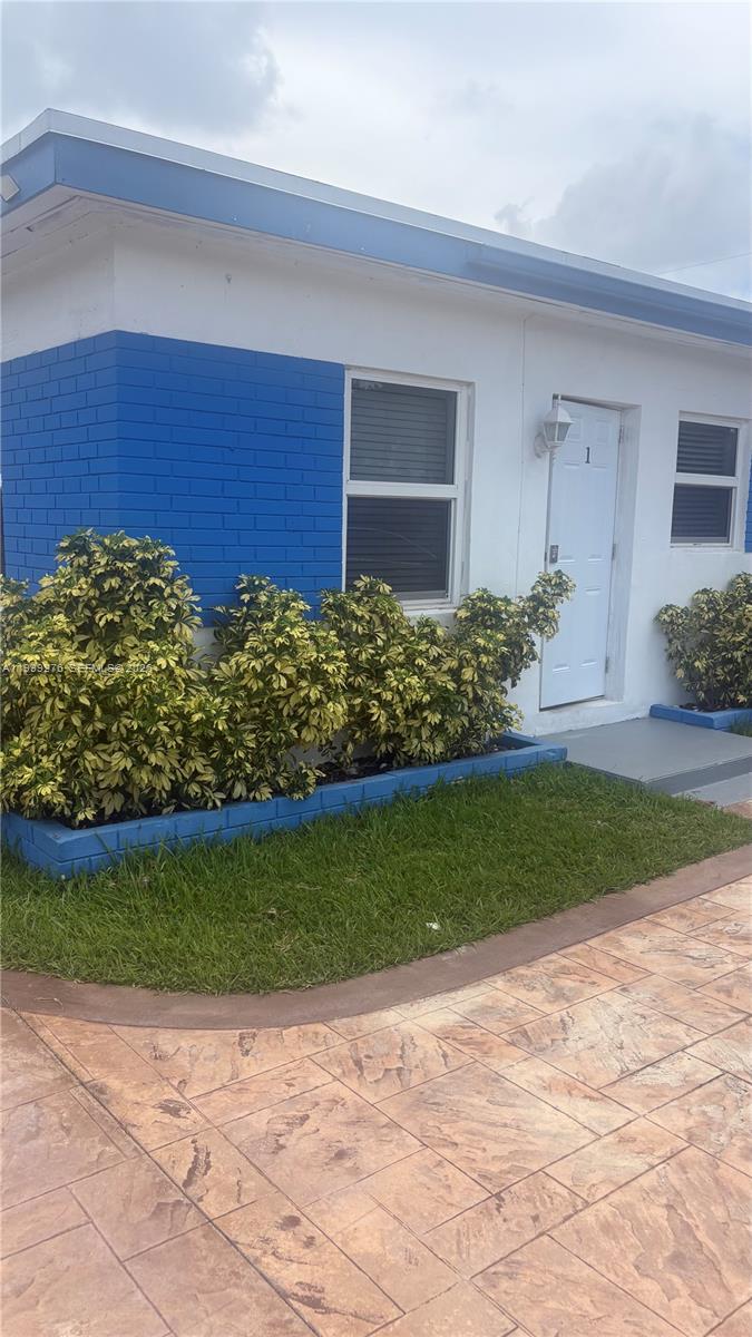 A11999276 Property Photo 3