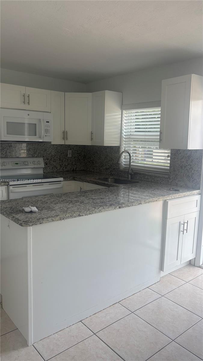 A11999276 Property Photo 8
