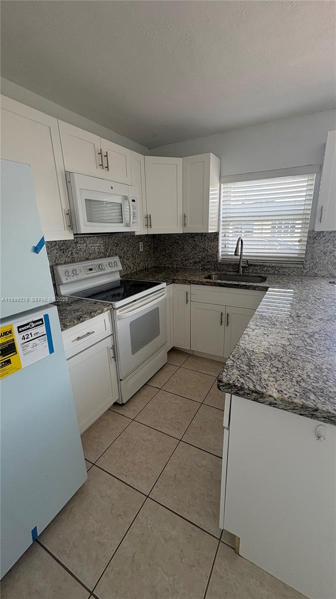 A11999276 Property Photo 11
