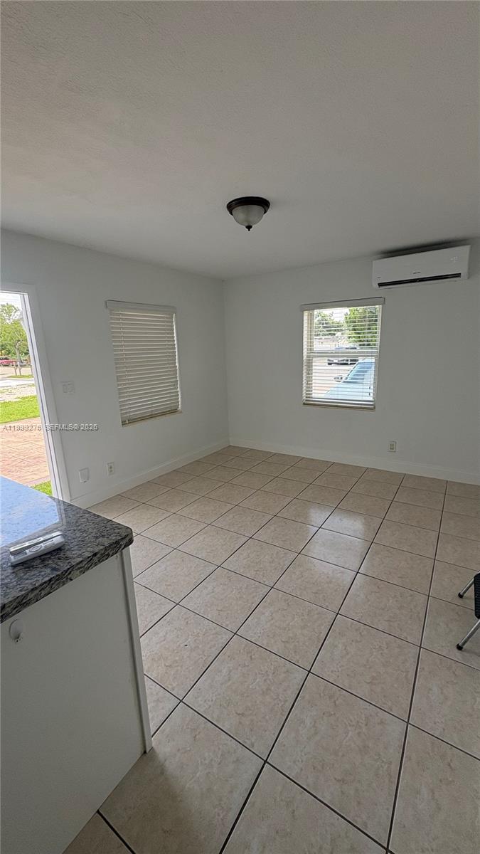 A11999276 Property Photo 12