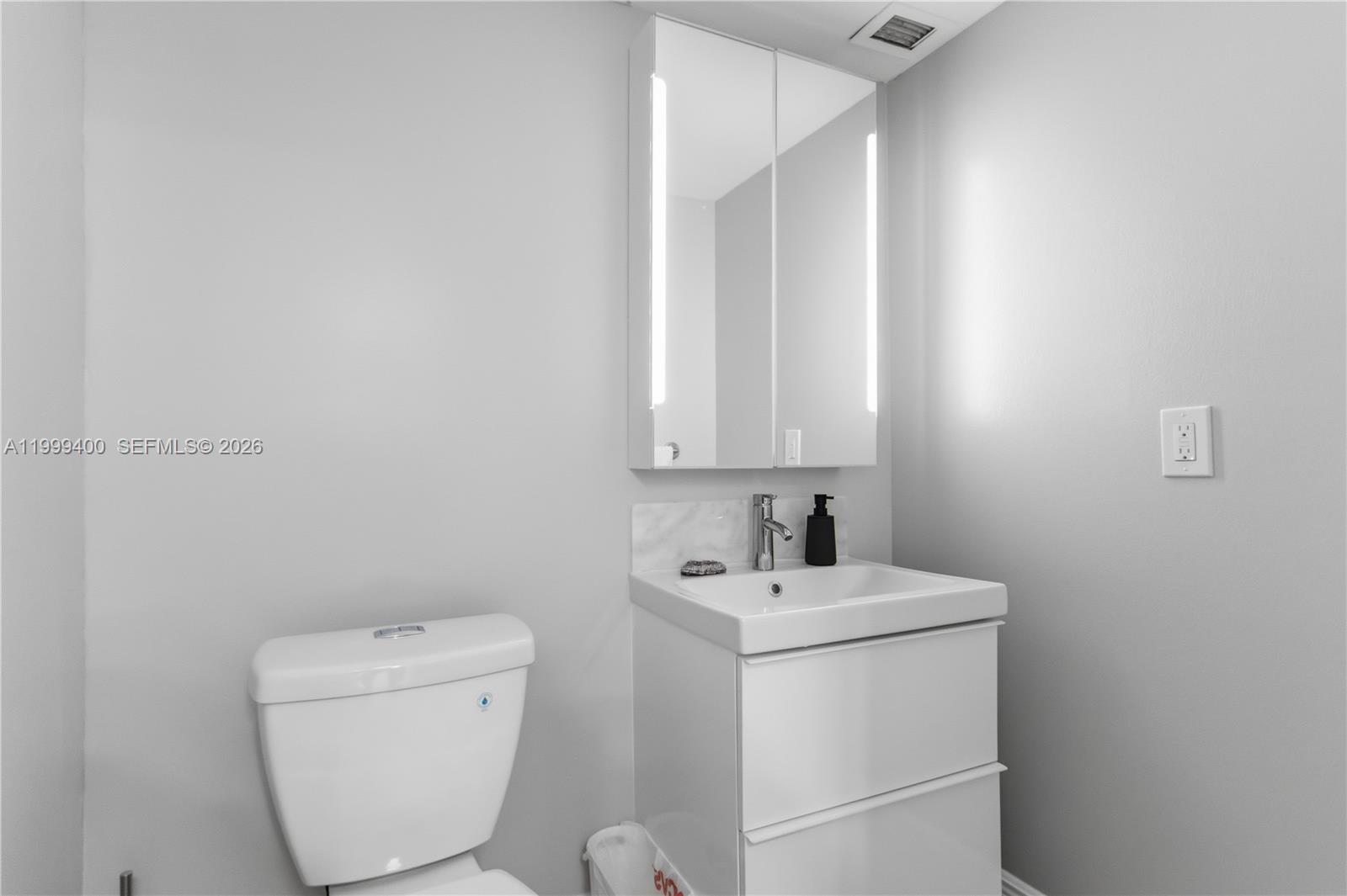 340 Sunset Drive 407 Property Photo 30