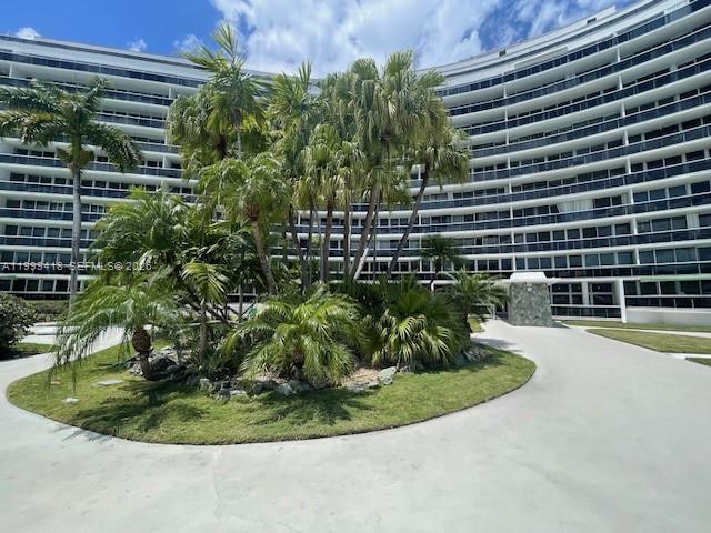 900 Bay Drive 311 Property Photo 1