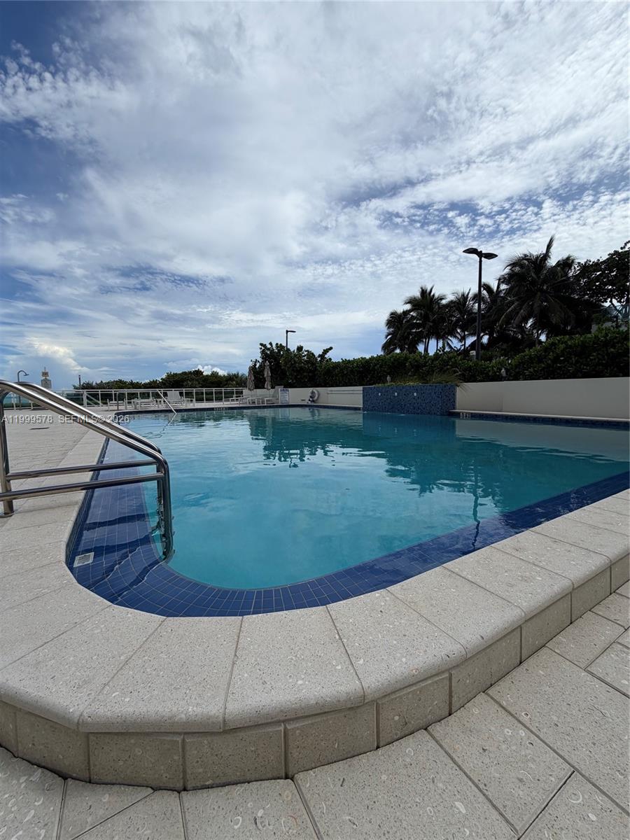 6917 Collins Avenue 806 Property Photo 18