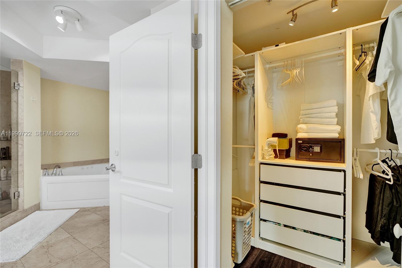 17555 Atlantic Boulevard 1202 Property Photo 20