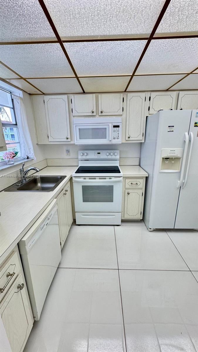 581 Blue Heron Drive 221-b Property Photo 9