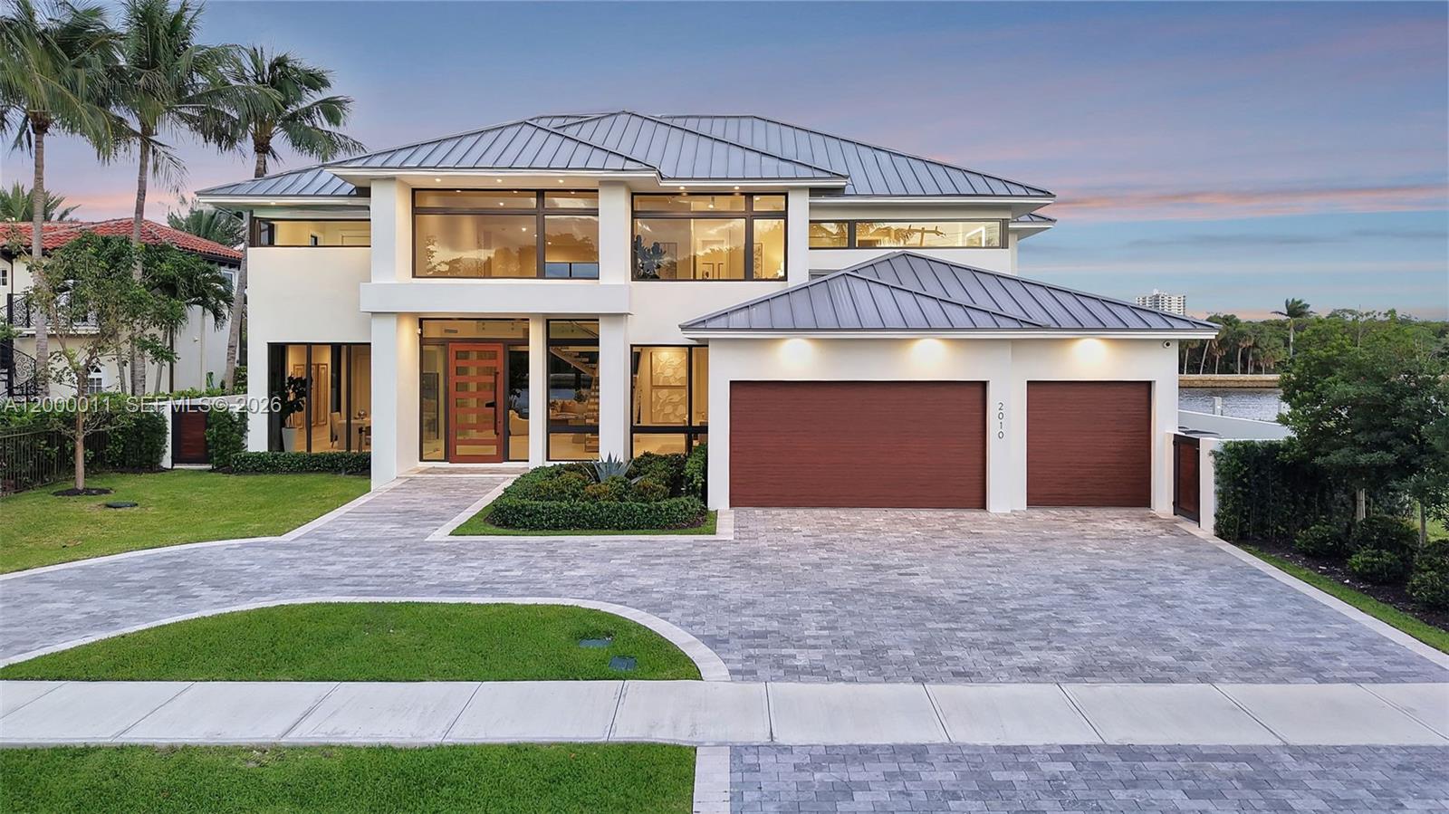2010 Intracoastal Drive Property Photo 1