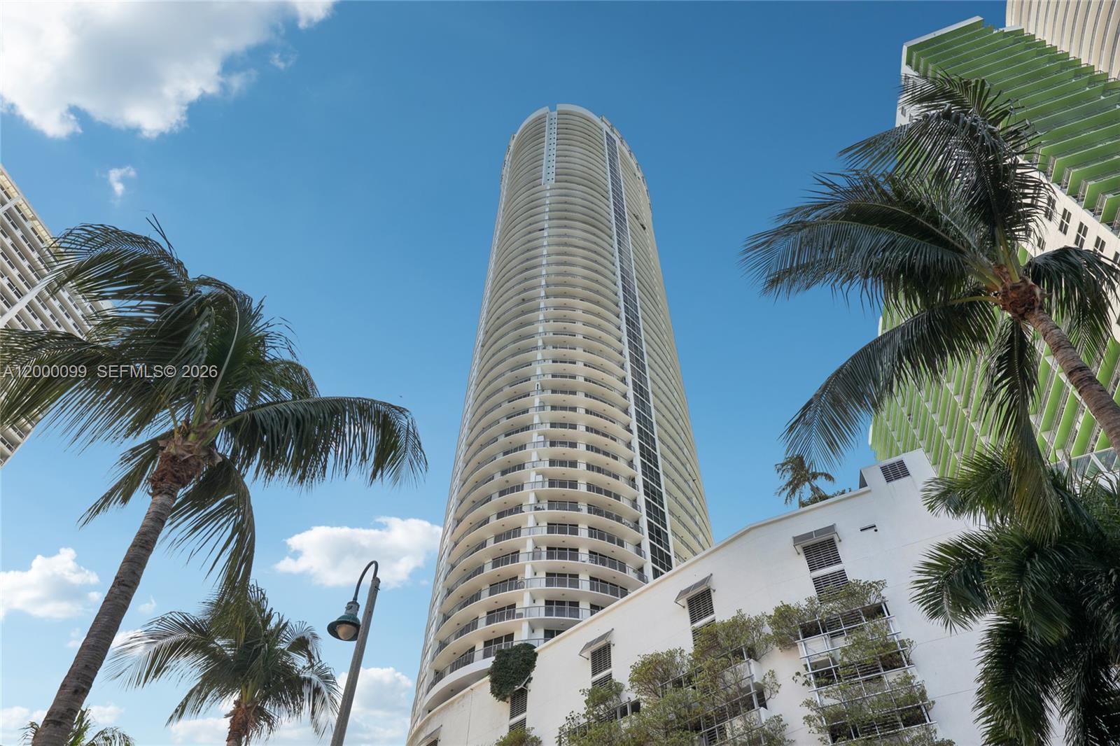 1750 N Bayshore Drive 2805 Property Photo 3