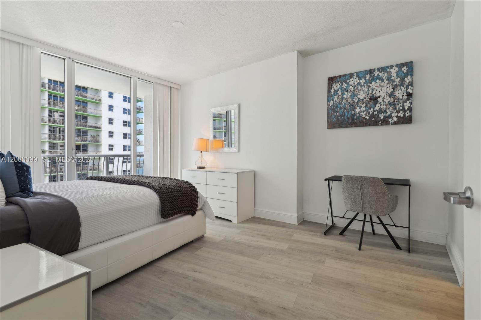 1750 N Bayshore Drive 2805 Property Photo 19