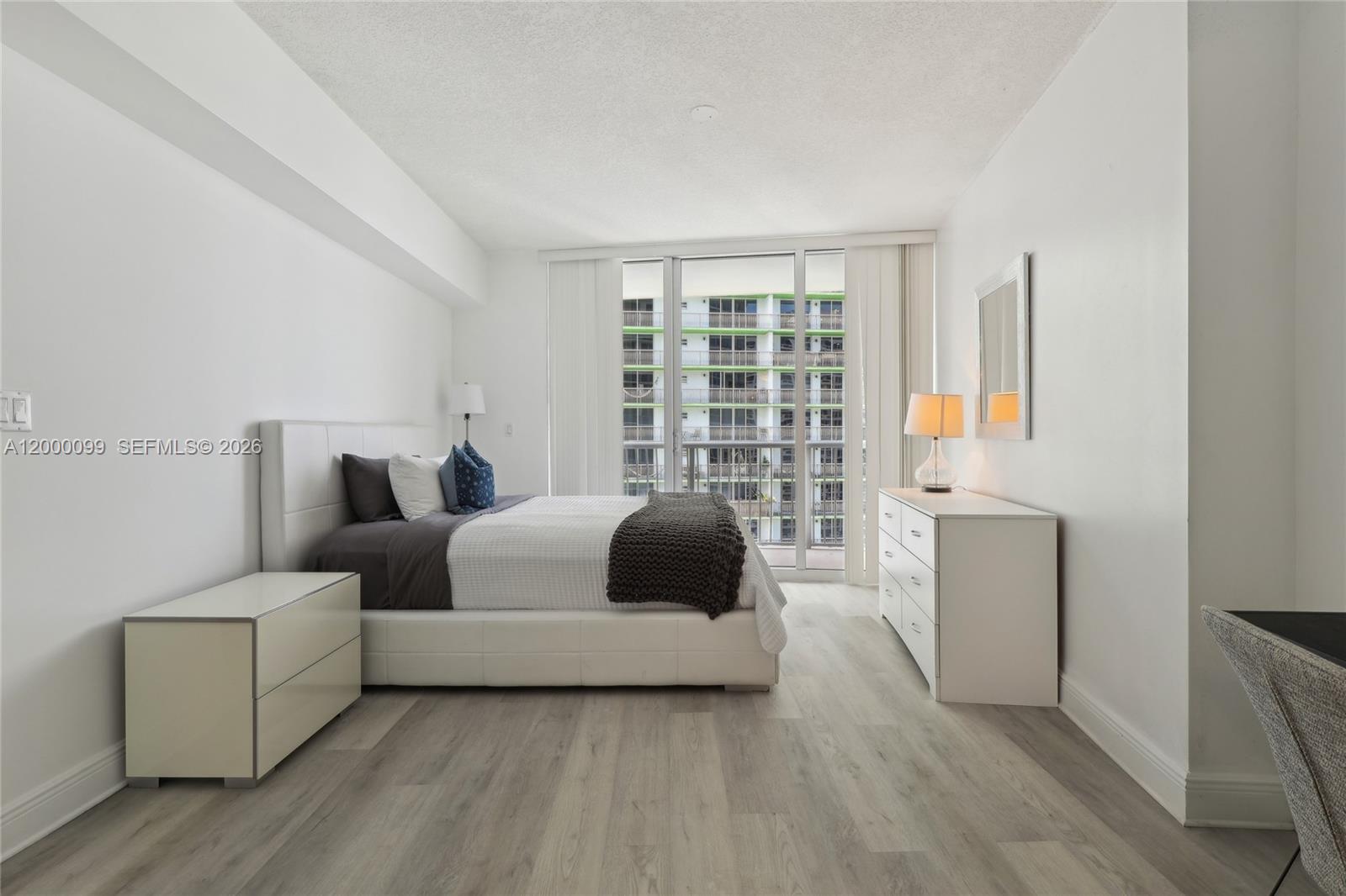 1750 N Bayshore Drive 2805 Property Photo 25