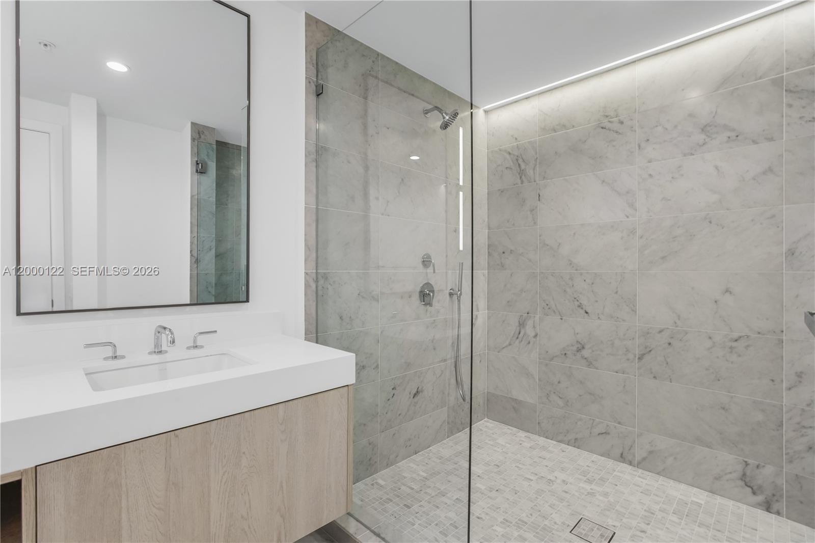 A12000122 Property Photo 24