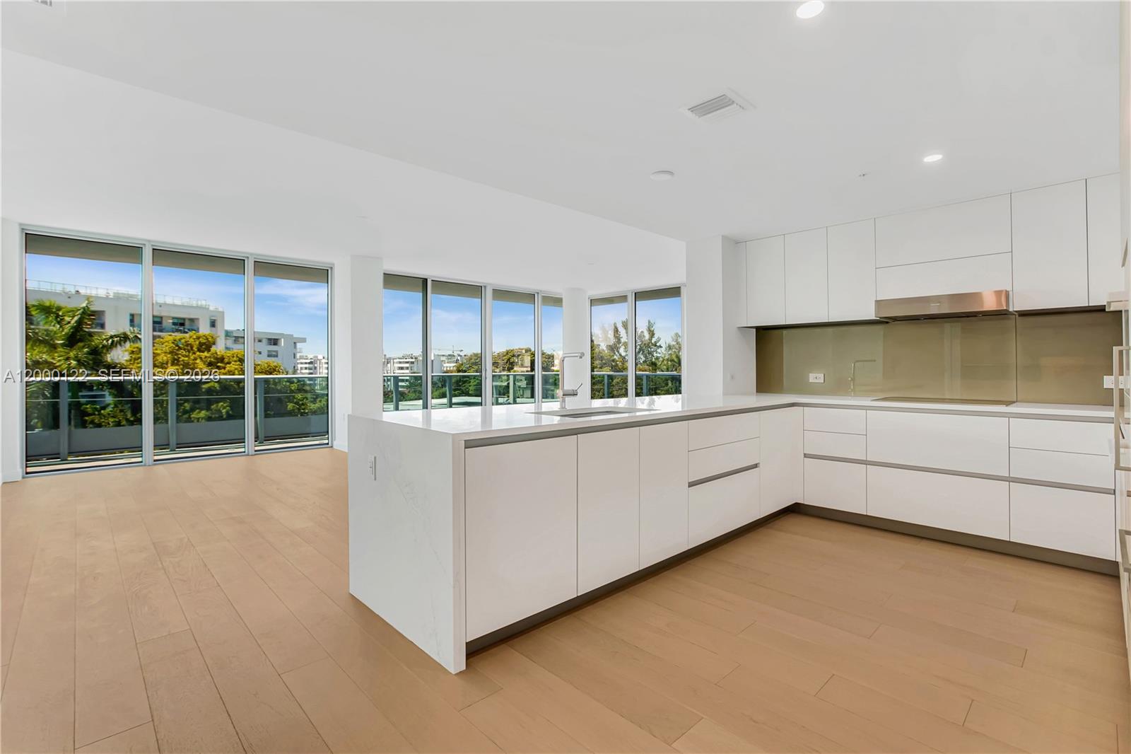 A12000122 Property Photo 36