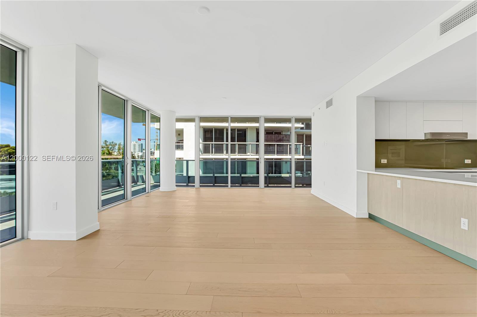 A12000122 Property Photo 40