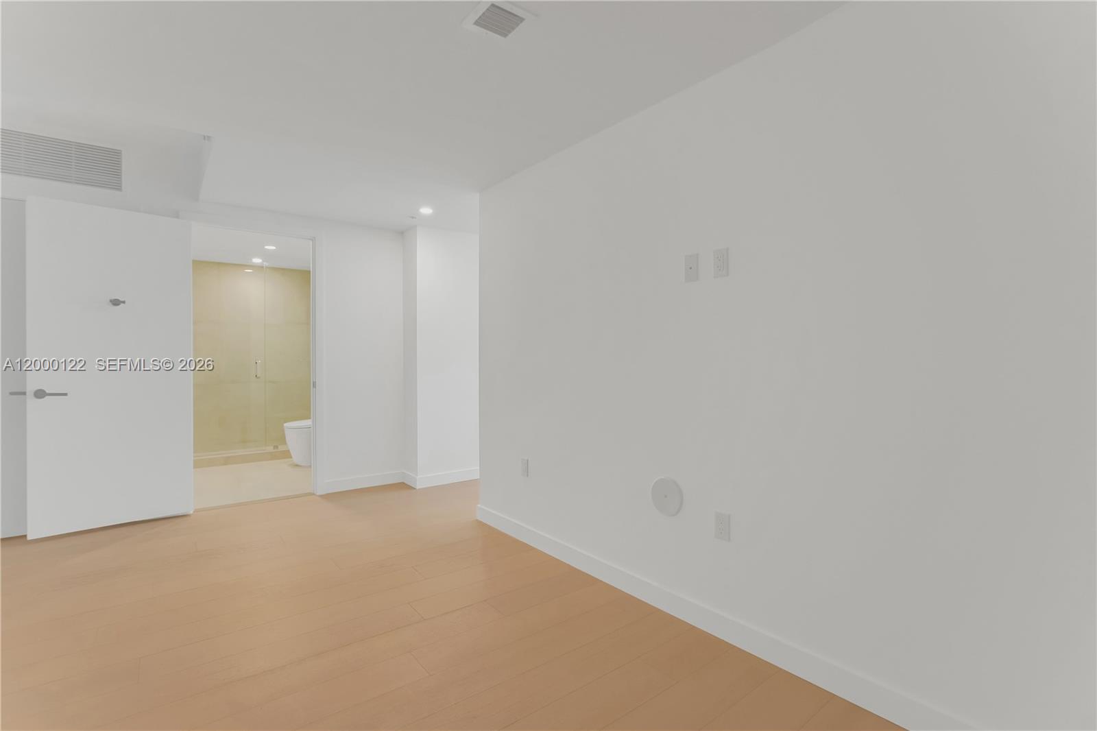 A12000122 Property Photo 48