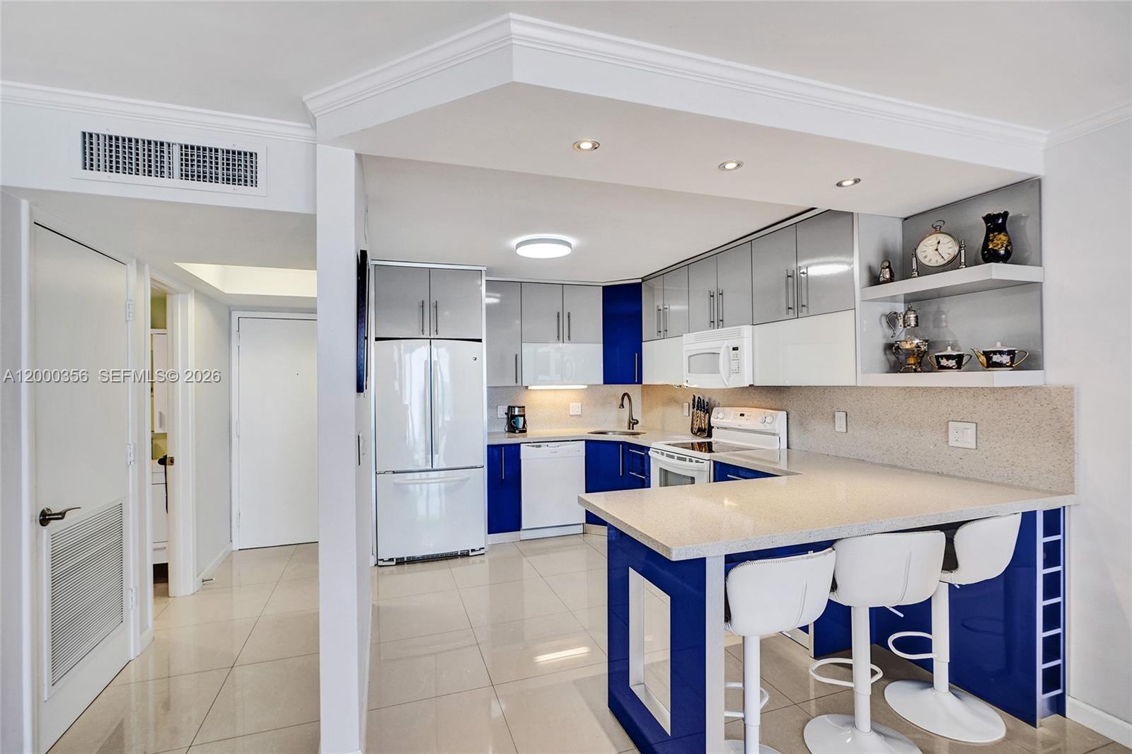 2401 S Ocean Drive 802 (available Now) Property Photo 4