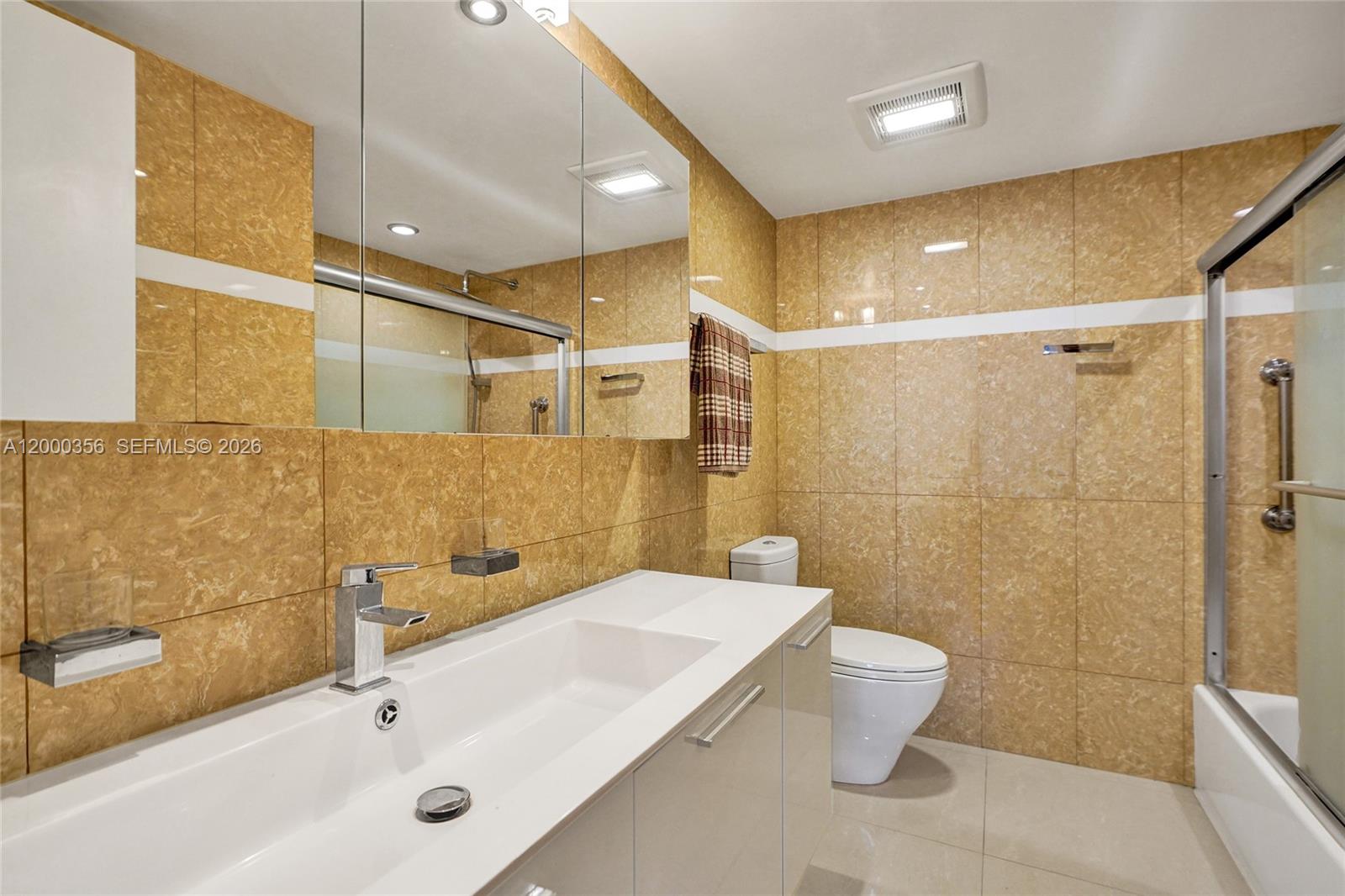 2401 S Ocean Drive 802 (available Now) Property Photo 14