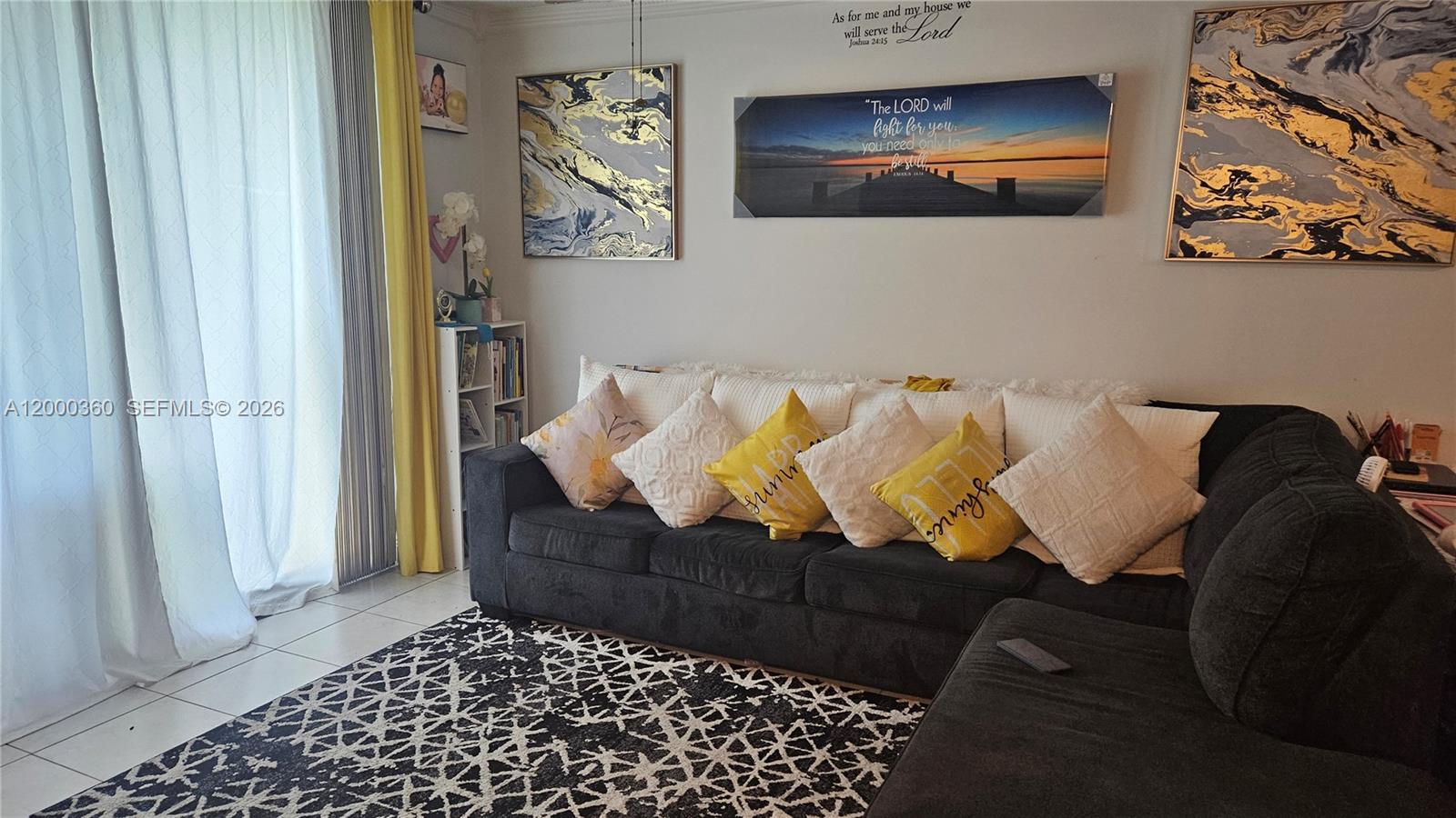 A12000360 Property Photo 2