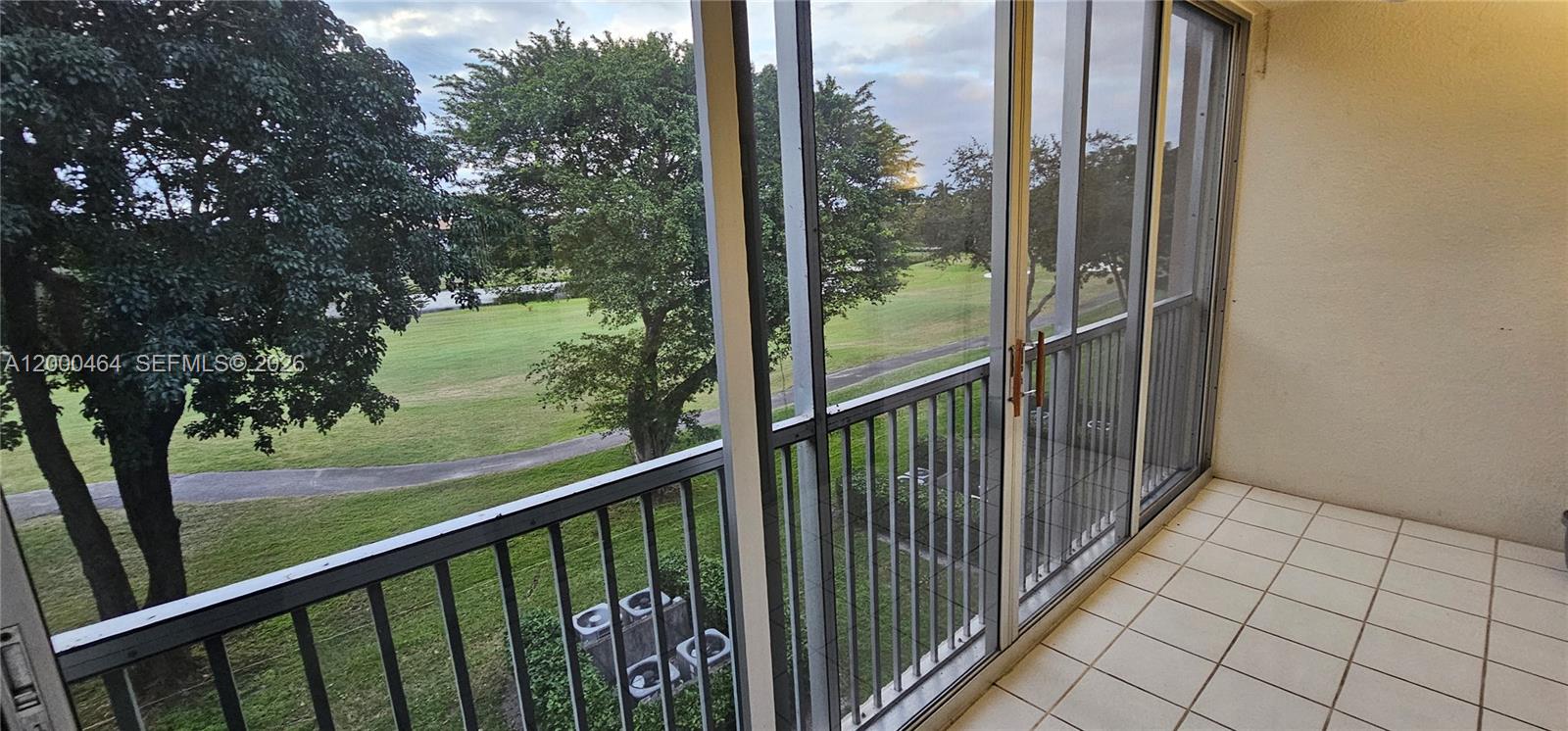 A12000464 Property Photo 4